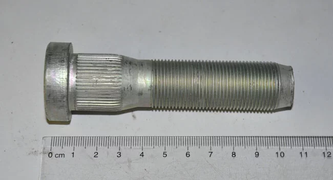 купить Болт колеса ЕВРО задний ( со шлицами )