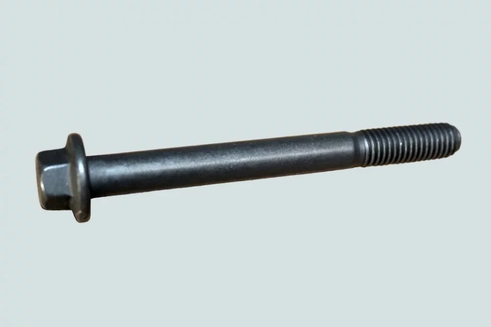 фото болт   м8х 80х 1,25 (крепления головки топливного фильтра) isf3.8, isle, qsb 3902112 